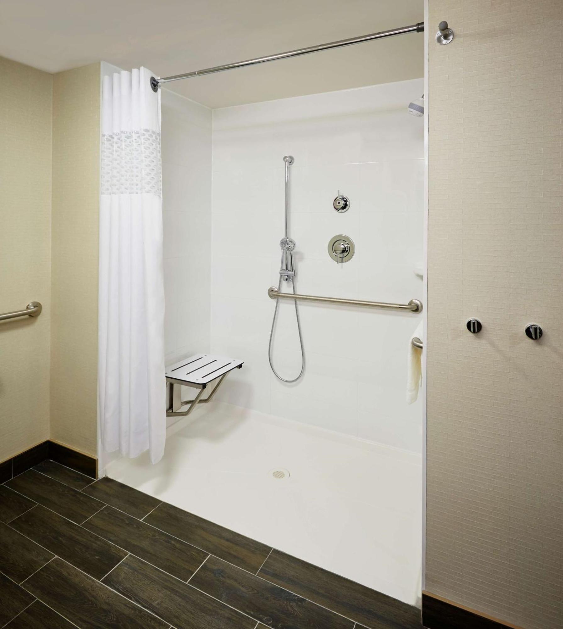 Hampton Inn By Hilton Timmins Eksteriør billede