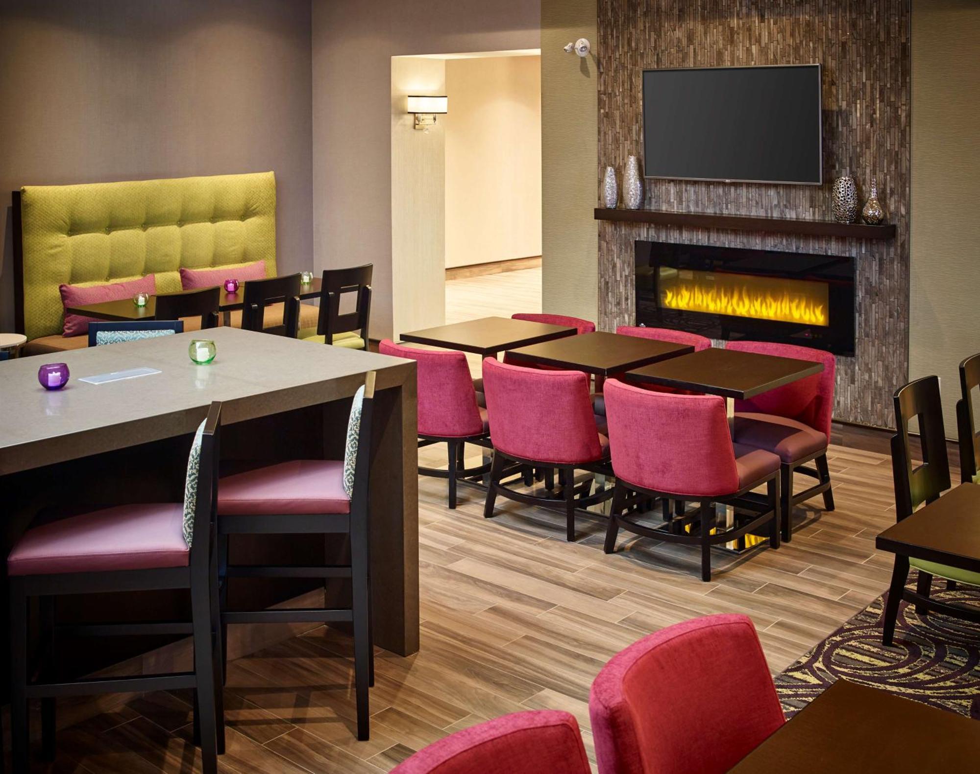 Hampton Inn By Hilton Timmins Eksteriør billede
