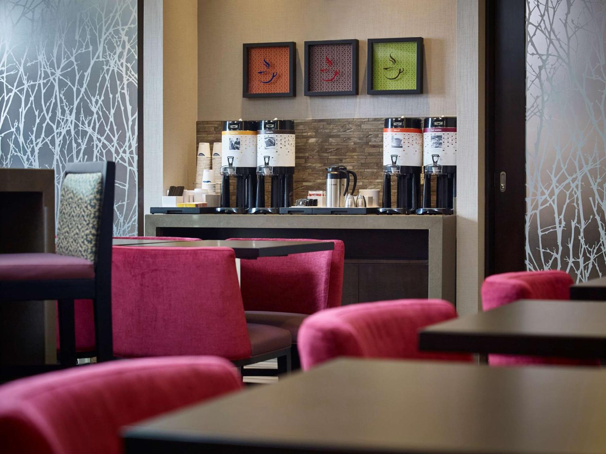 Hampton Inn By Hilton Timmins Eksteriør billede
