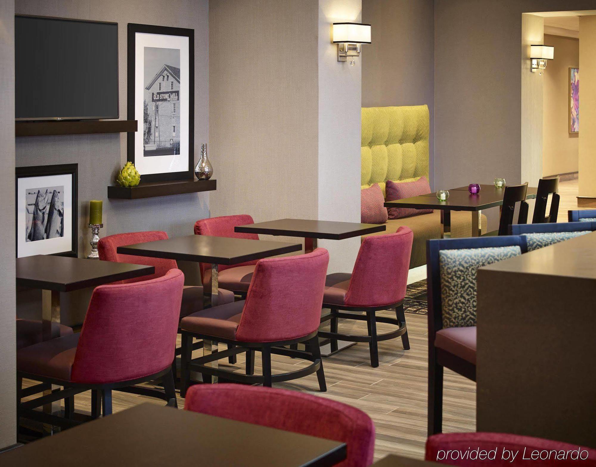 Hampton Inn By Hilton Timmins Eksteriør billede